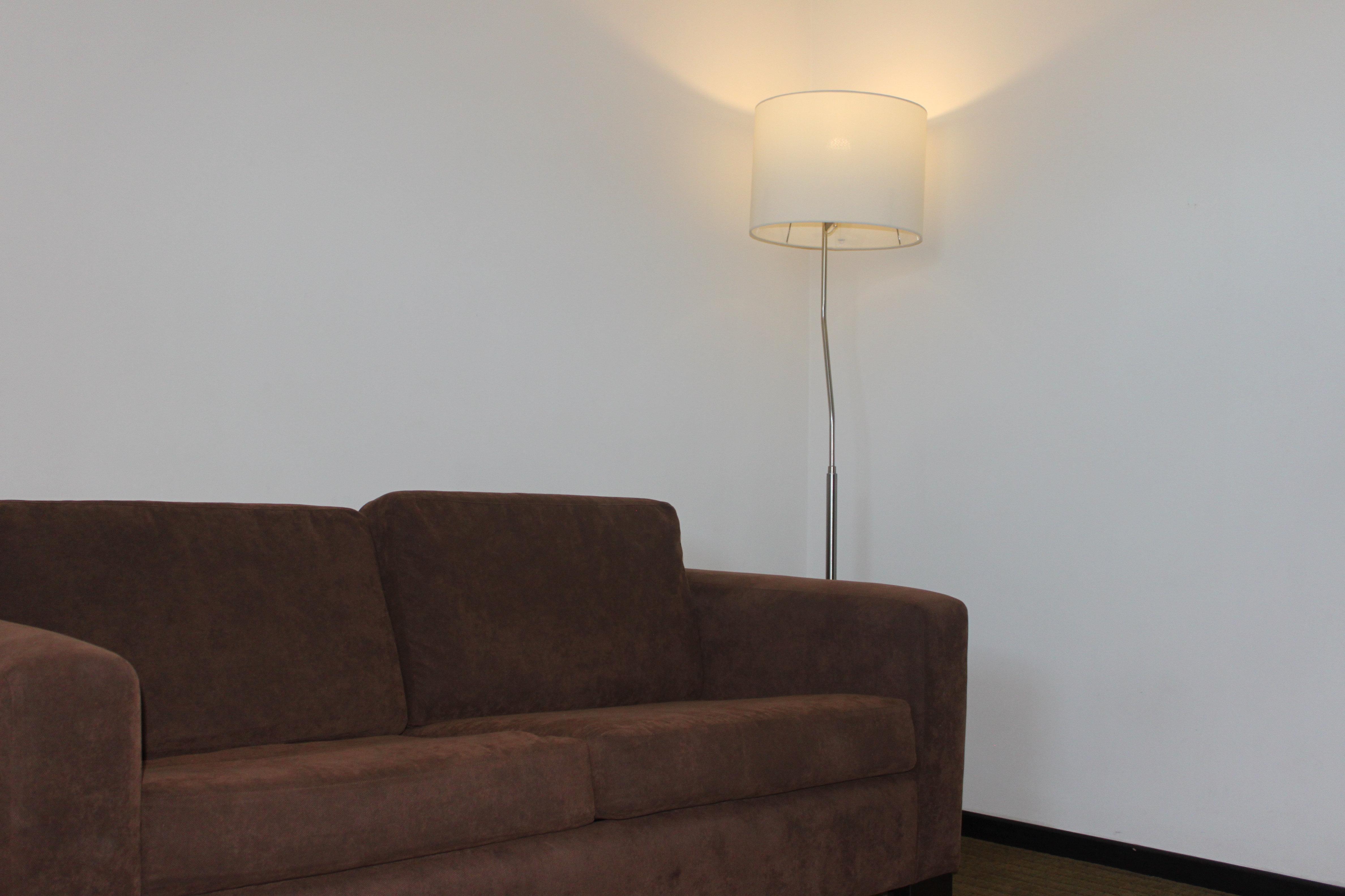 Holiday Inn Express Guaymas By Ihg Esterno foto A floor lamp