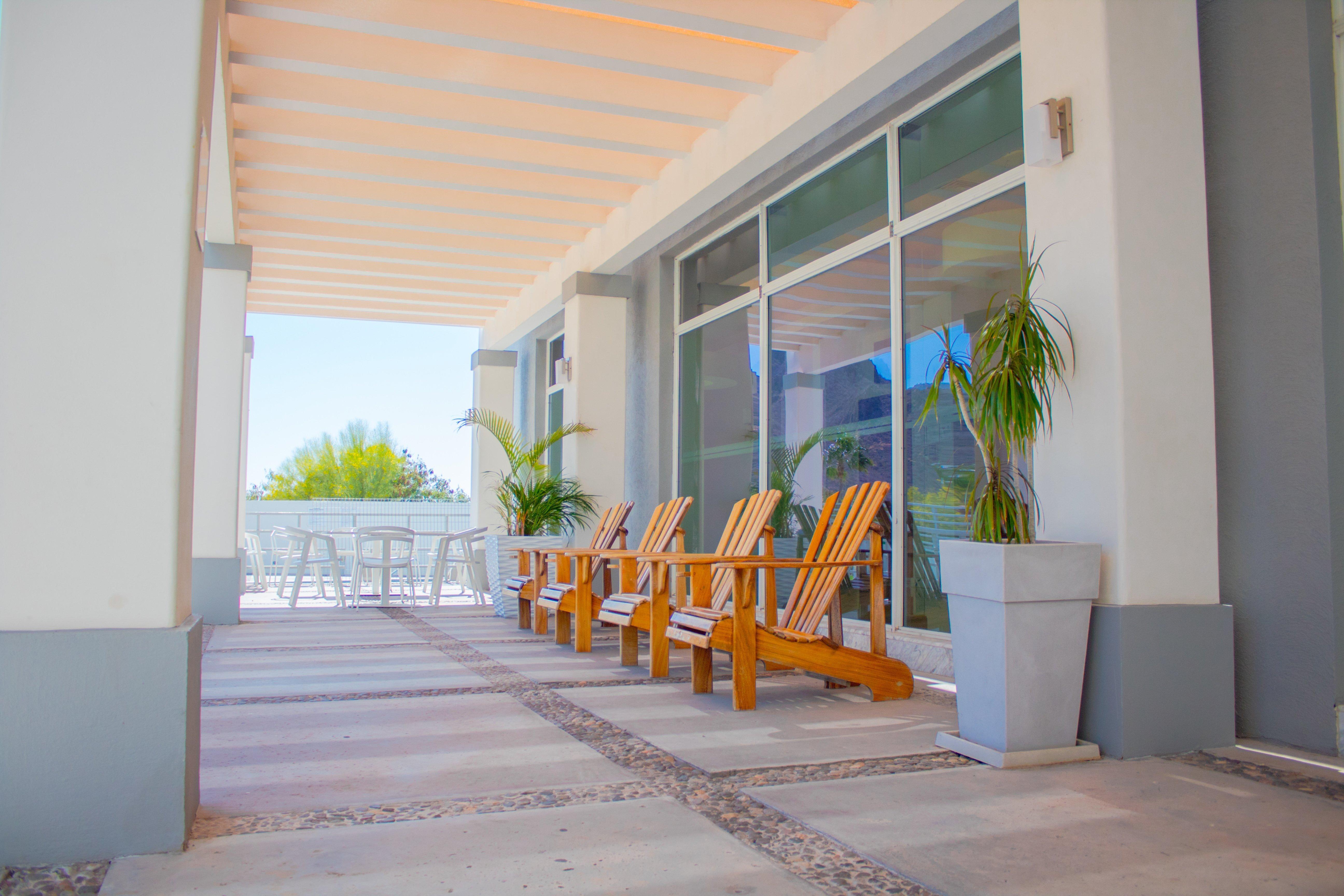 Holiday Inn Express Guaymas By Ihg Esterno foto The hotel's lobby