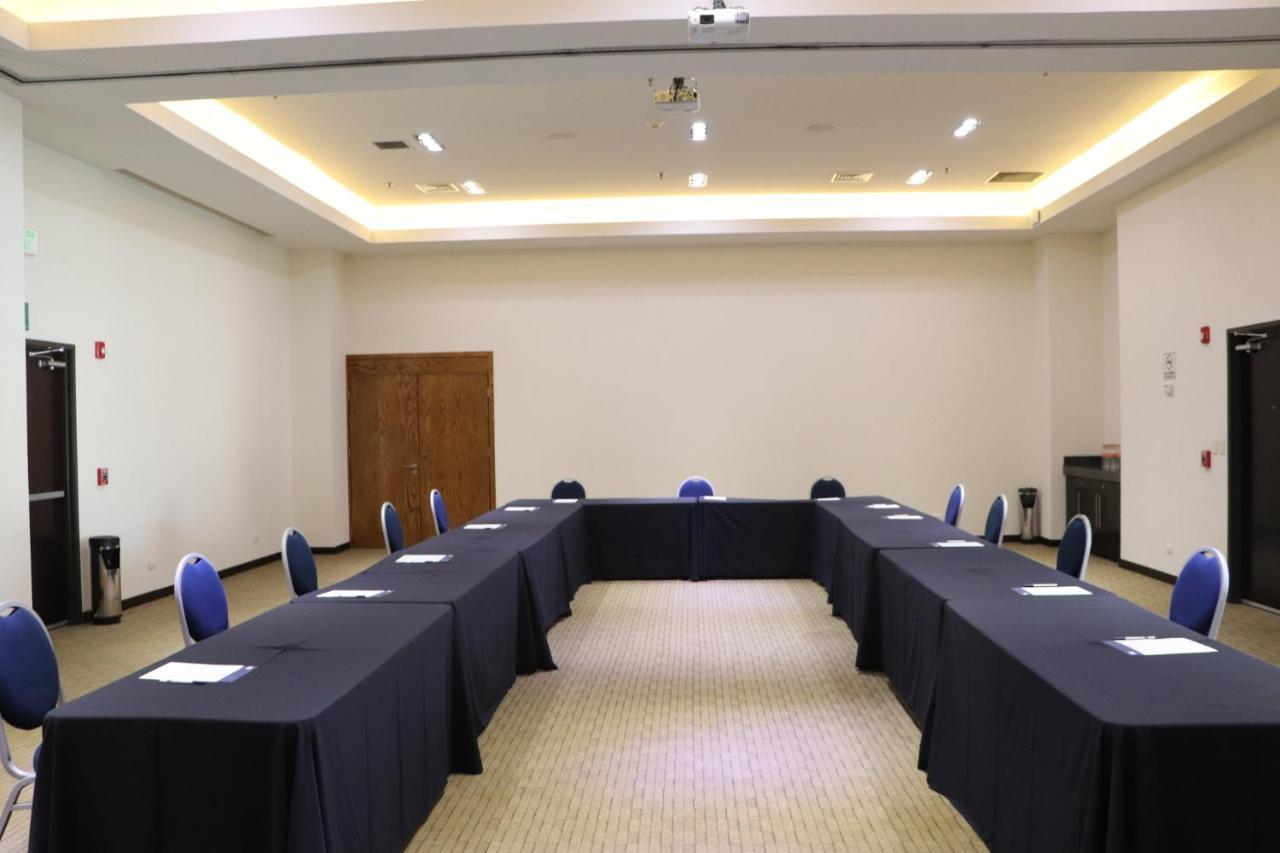 Holiday Inn Express Guaymas By Ihg Esterno foto Meeting room