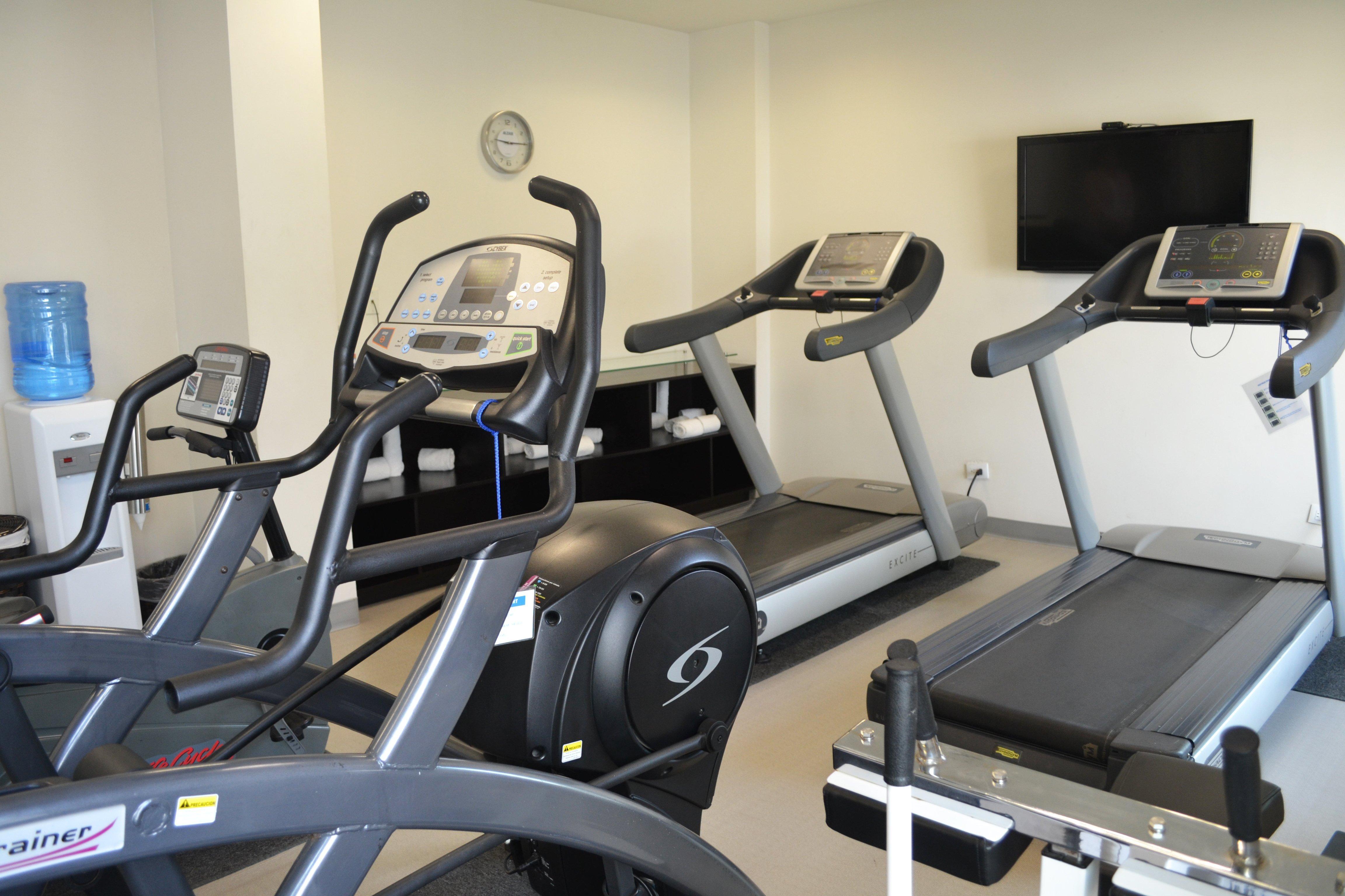 Holiday Inn Express Guaymas By Ihg Esterno foto A typical gym