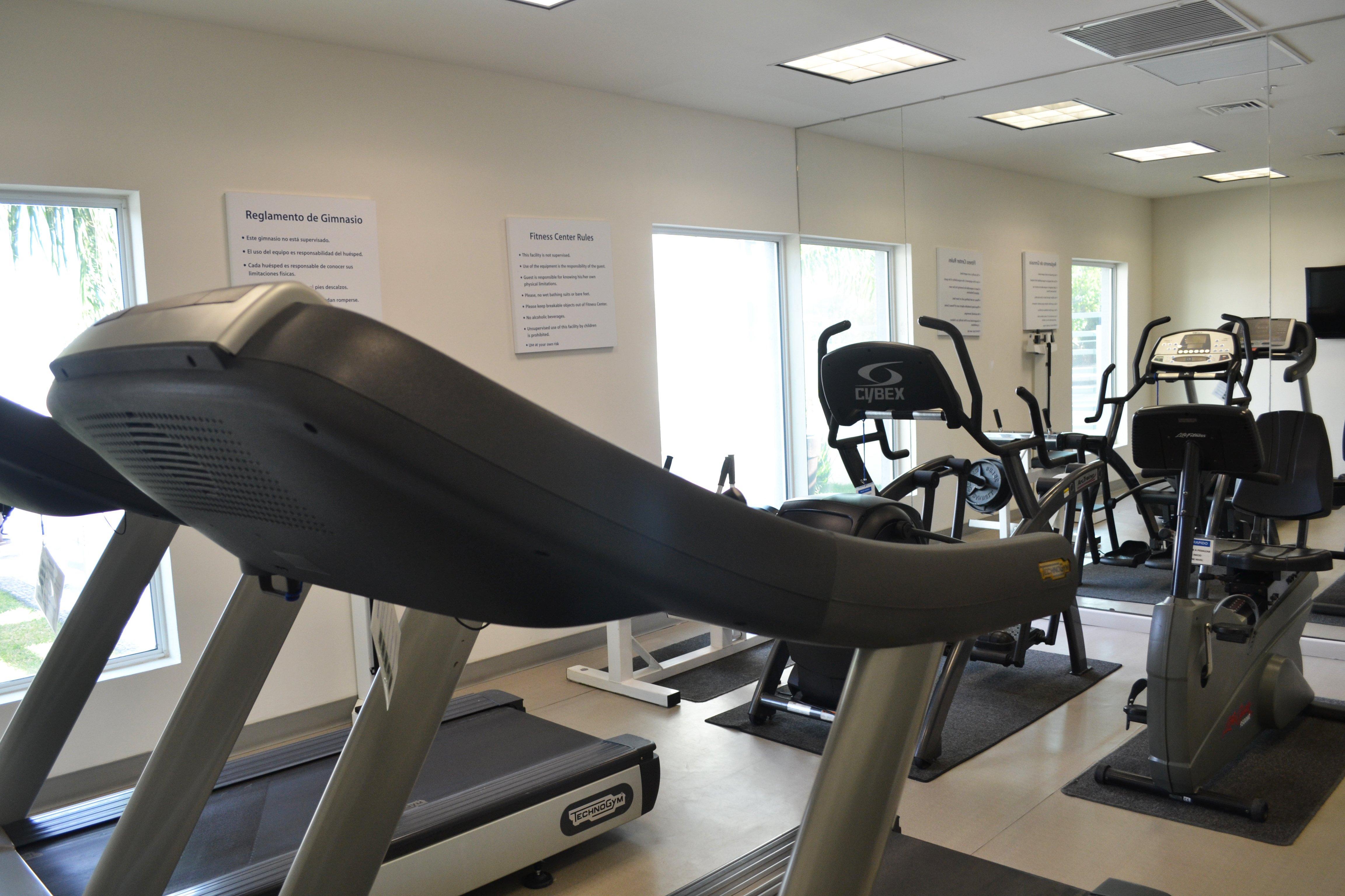 Holiday Inn Express Guaymas By Ihg Esterno foto The gym at the National Training Centre