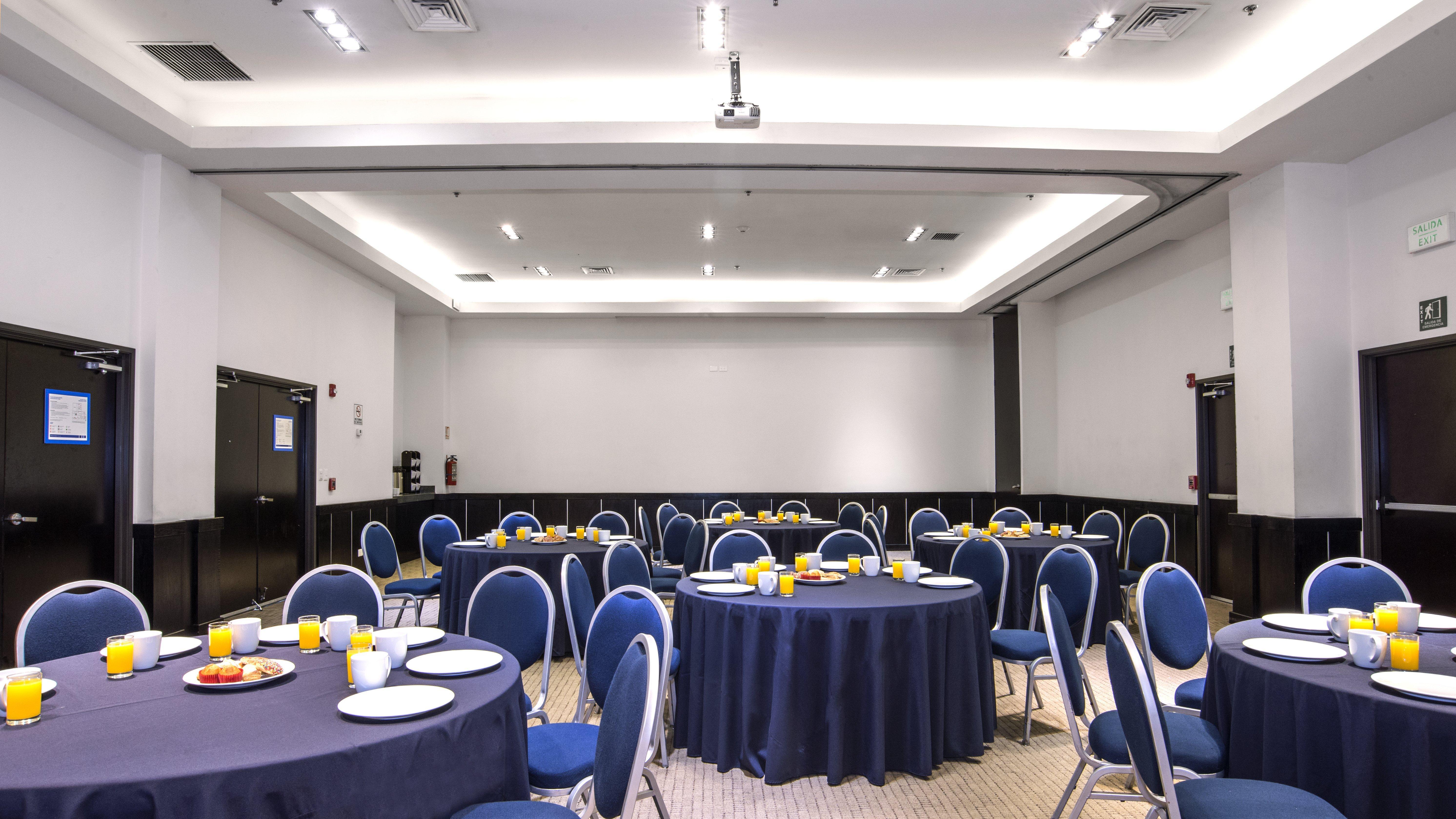 Holiday Inn Express Guaymas By Ihg Esterno foto A typical meeting room
