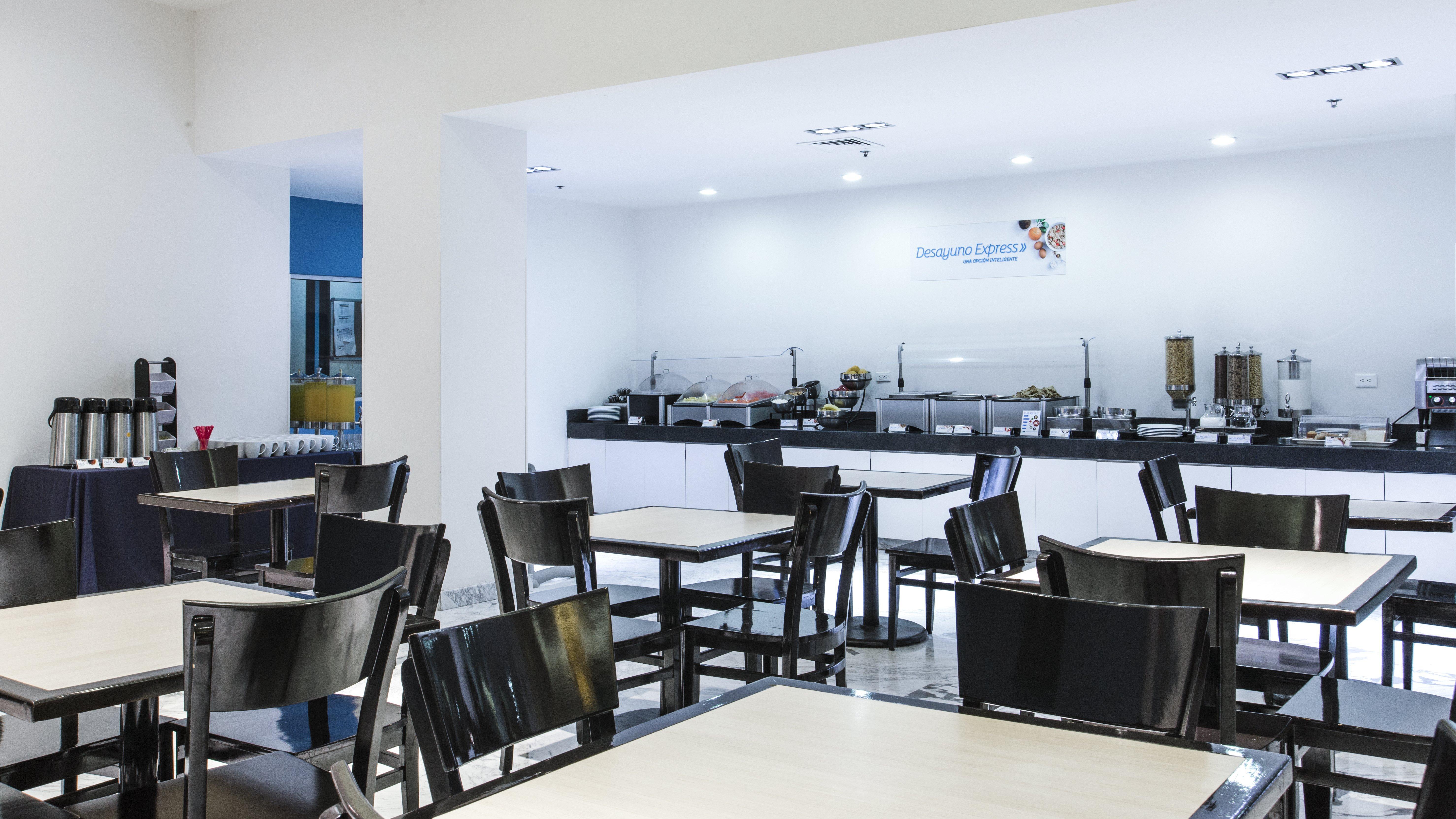 Holiday Inn Express Guaymas By Ihg Esterno foto The lounge at the airport