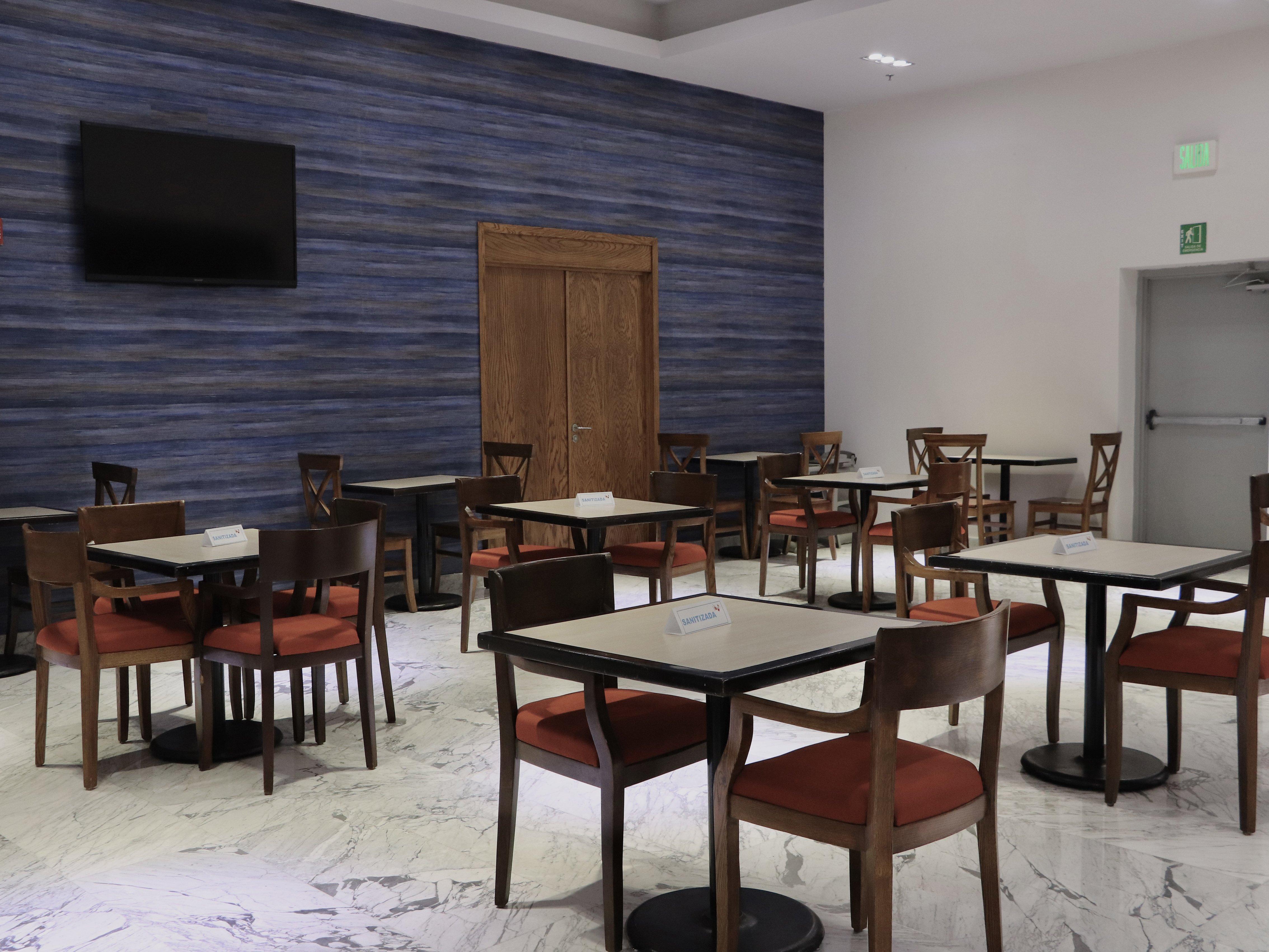 Holiday Inn Express Guaymas By Ihg Esterno foto The dining room at the hotel
