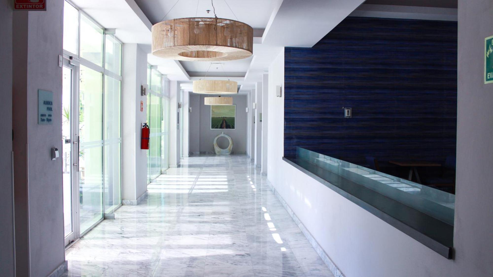 Holiday Inn Express Guaymas By Ihg Esterno foto Interior of the hotel